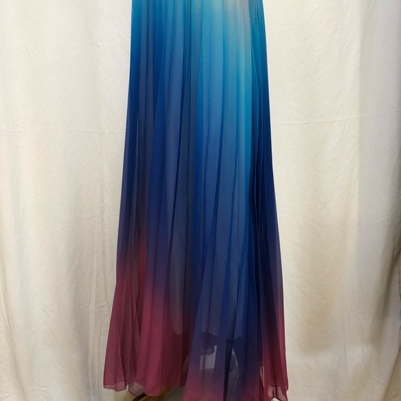 Gorgeous ombré dress. Sizes: S, M, L - Picture 3 of 6